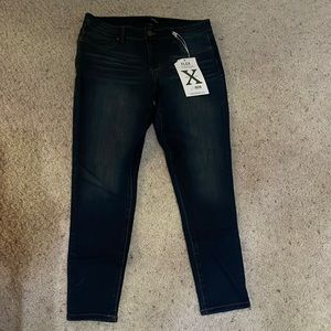 NWT Flex Denim Skinny Jeans